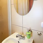 Mewa לינה וארוחת בוקר גדינייה