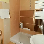 לינה וארוחת בוקר Mewa גדינייה