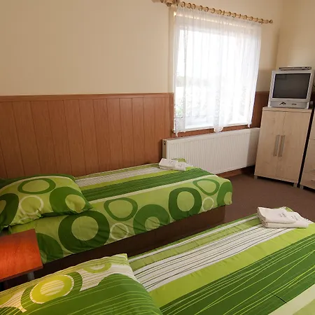 Bed and breakfast Mewa 3*