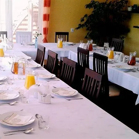 Mewa Bed & Breakfast 3*