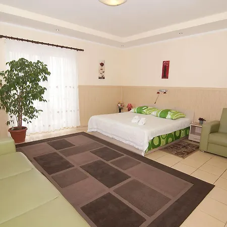 Bed & Breakfast Mewa 3*