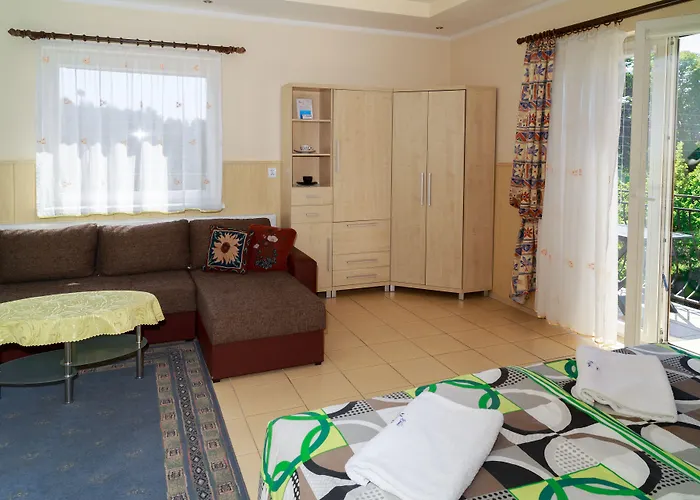 Mewa Bed & Breakfast 3*