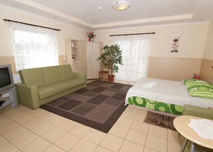 Bed & Breakfast Mewa 3*